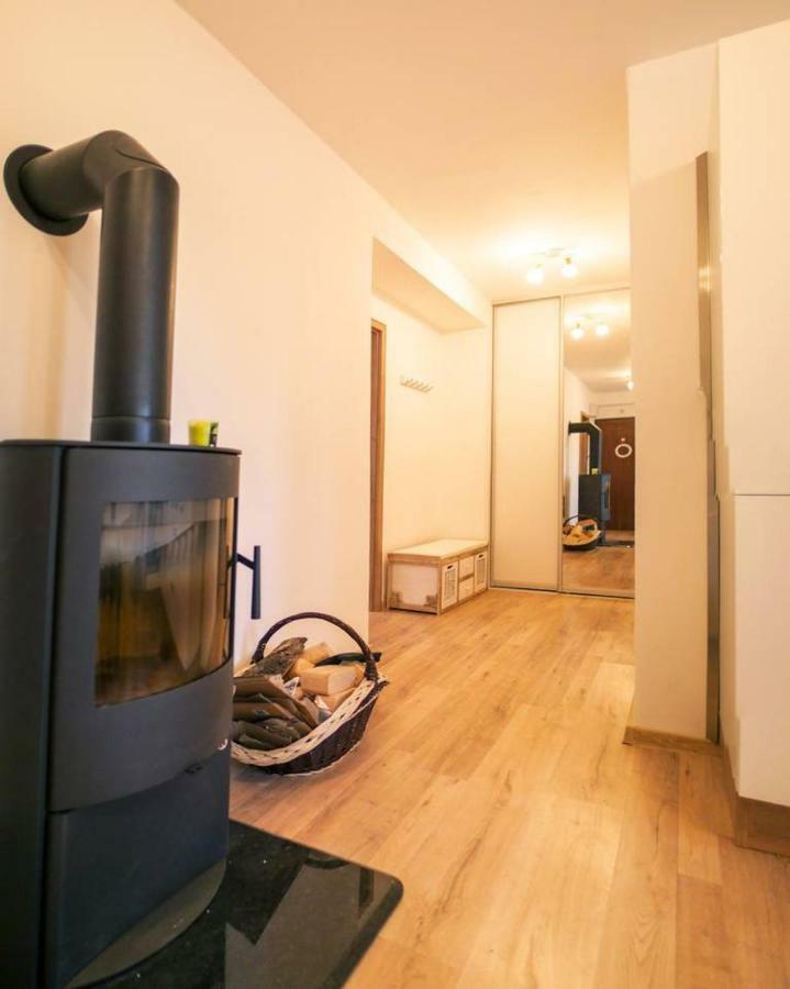 2 Bedroom Flat In The Heart Of Липтовски-Микулаш Экстерьер фото